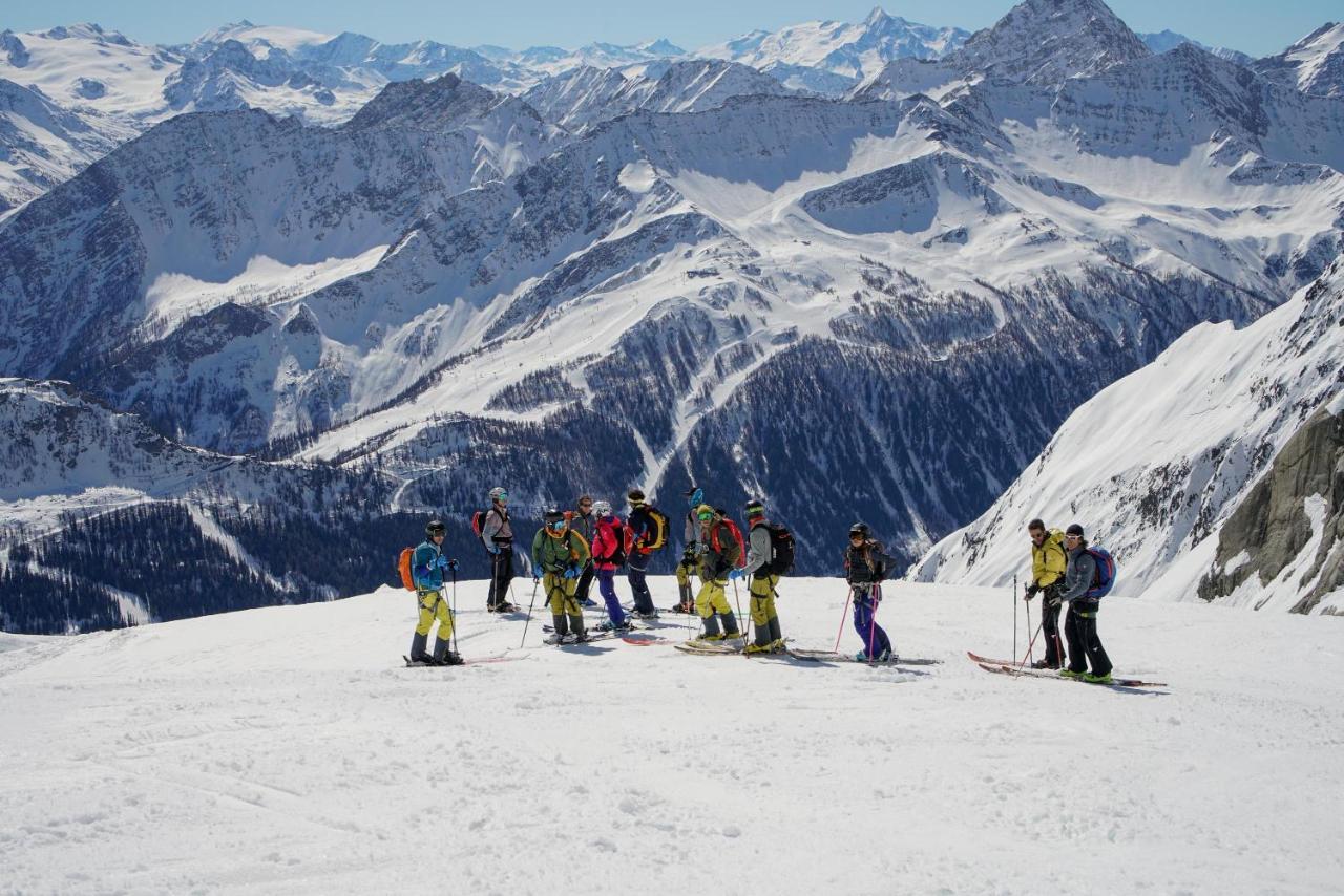 Le Massif Hotel & Lodge Courmayeur The Leading Hotels Of The World المظهر الخارجي الصورة